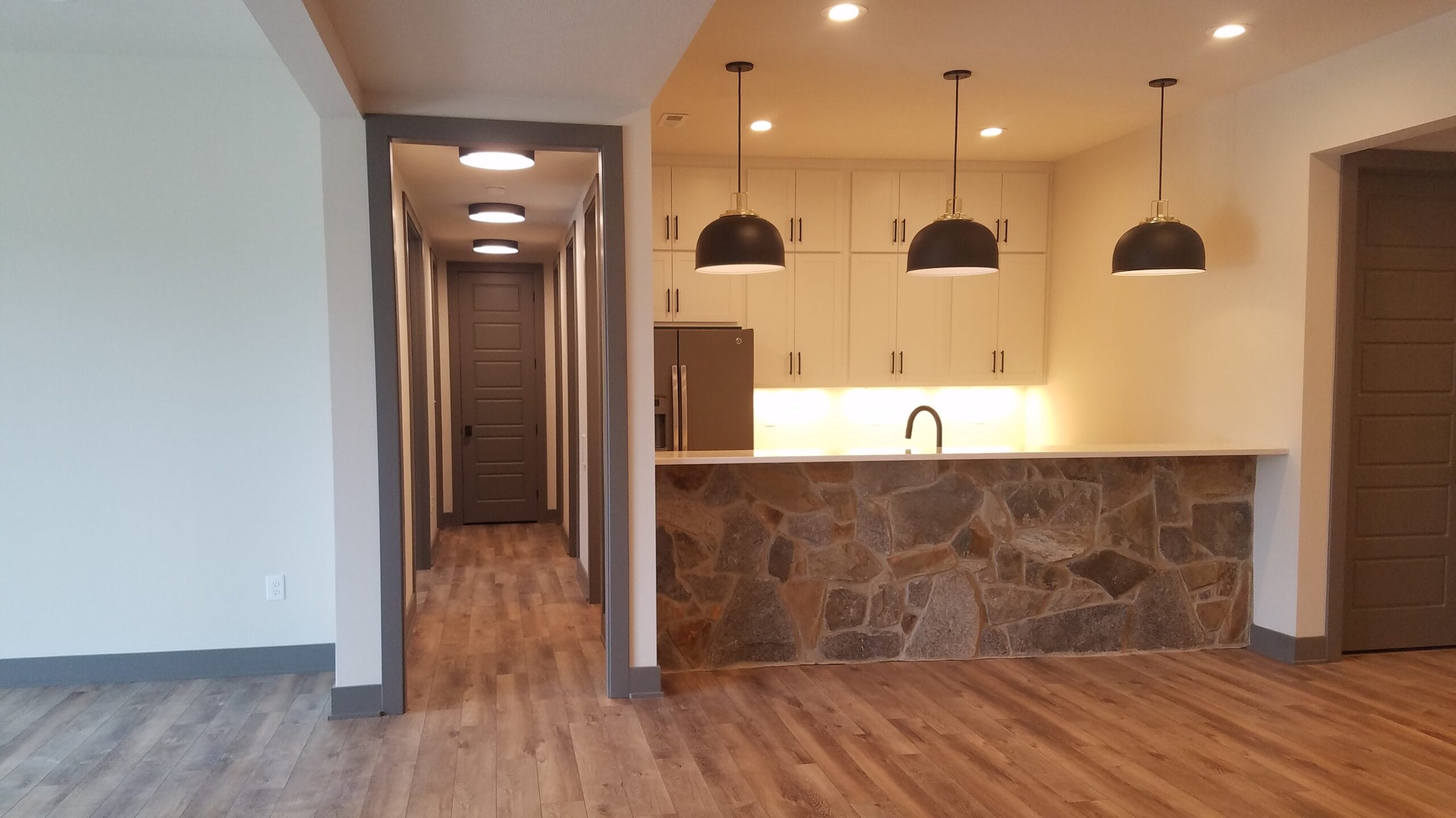 kitchenette stone pendants